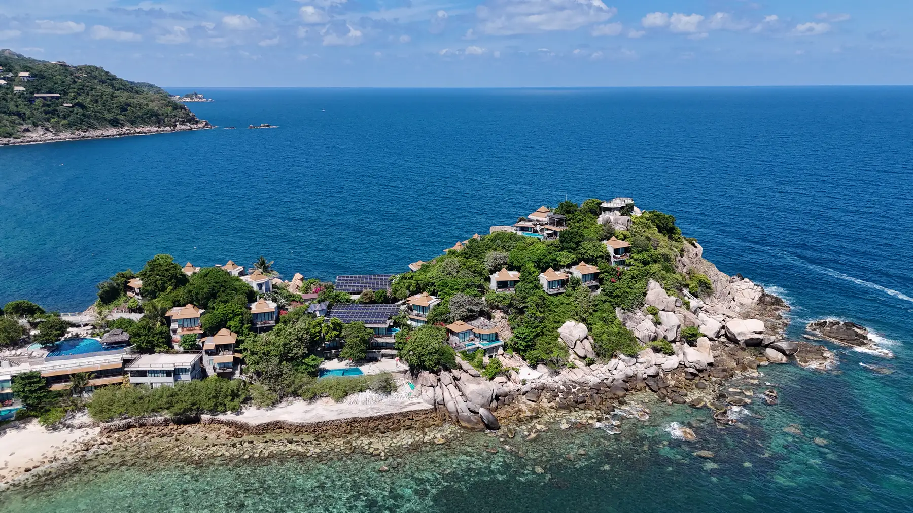 The headland and Koh Tao's coast on a clear day